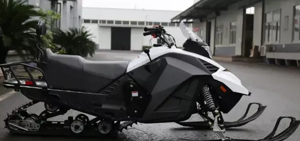 Снегоход ULAR 220 в Ельце