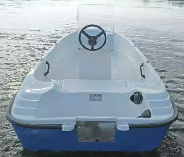 Стеклопластиковая лодка Пингвин с консолью (тримаран) в Ельце