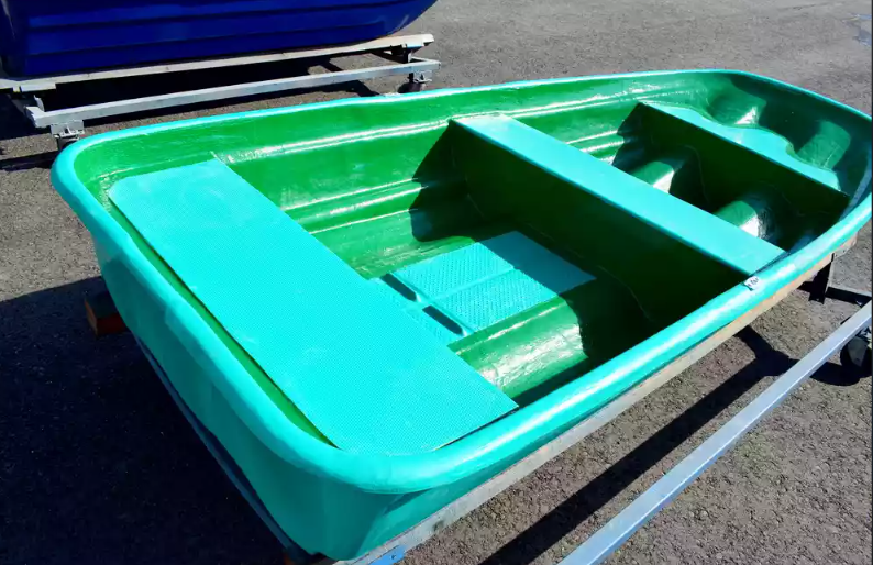 Стеклопластиковая лодка Старт (тримаран) в Ельце