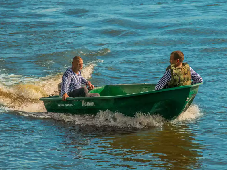 Стеклопластиковая лодка Neman-340 (тримаран) в Ельце
