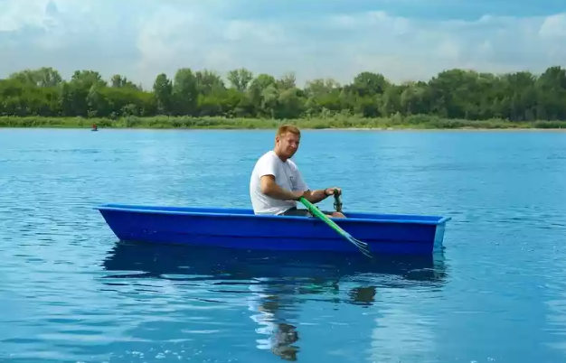 Стеклопластиковая лодка Малютка в Ельце