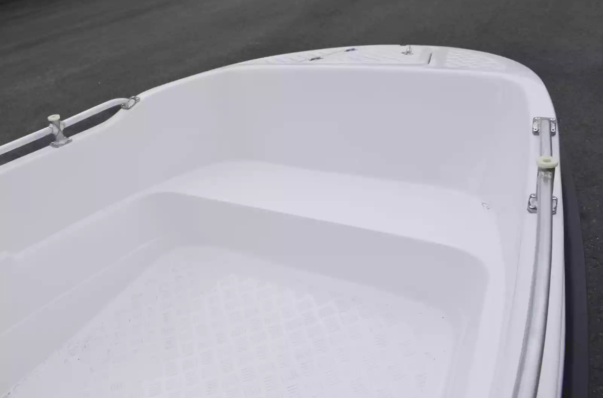 Стеклопластиковая лодка Пингвин New (тримаран) в Ельце