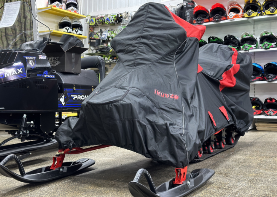 Чехол транспорт. снегохода IKUDZO HUNTER черно-красный Оксфорд ПРЕМИУМ качества с лого IKUDZO в Ельце