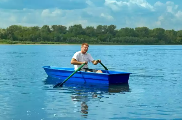 Стеклопластиковая лодка Малютка в Ельце