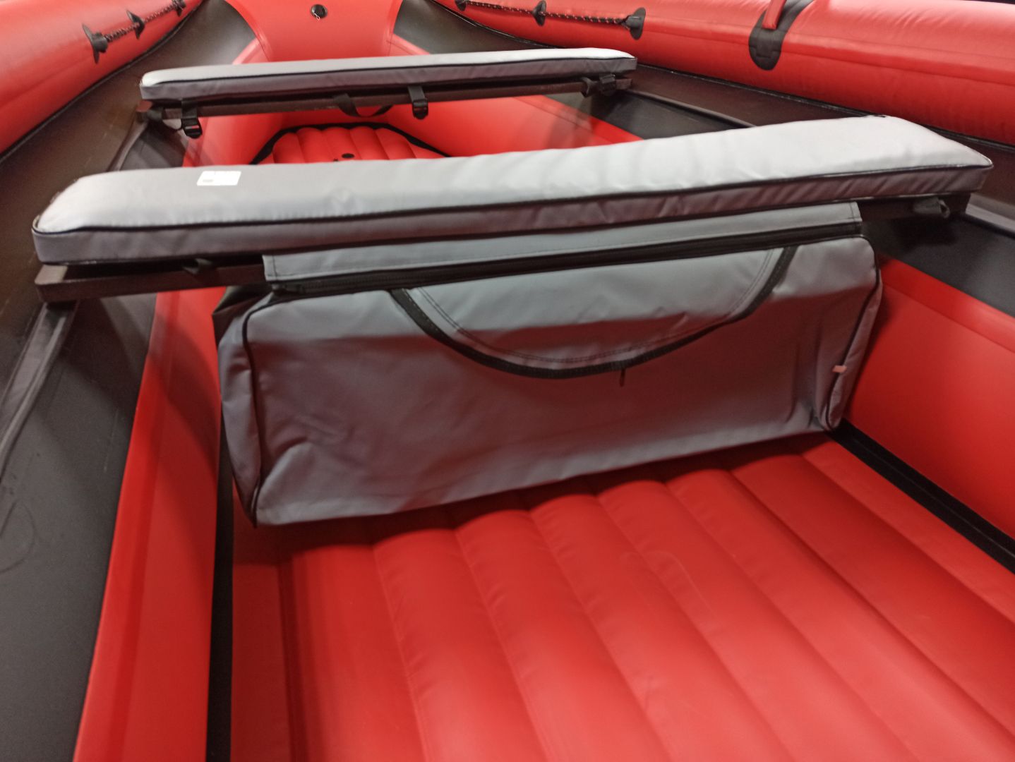 КОМПЛЕКТ МЯГКИХ НАКЛАДОК С СУМКОЙ ДЛЯ ЛОДОК 110Х20 СЕРЫЙ в Ельце