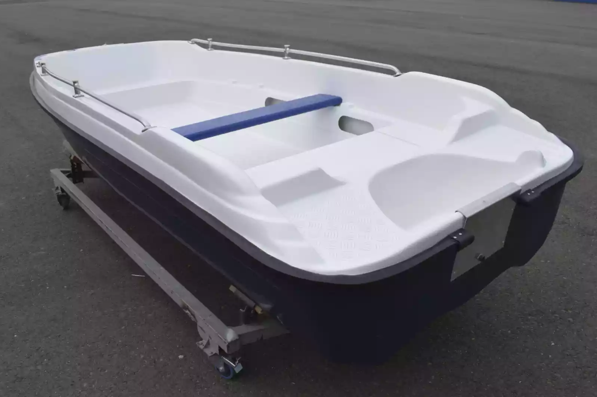 Стеклопластиковая лодка Пингвин New (тримаран) в Ельце