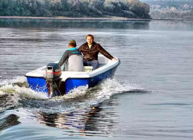 Стеклопластиковая лодка Wyatboat 430 тримаран в Ельце