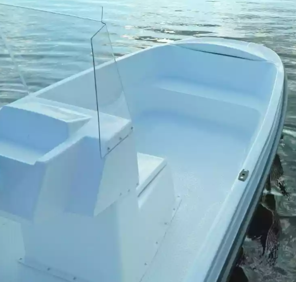 Стеклопластиковая лодка Пингвин с консолью (тримаран) в Ельце