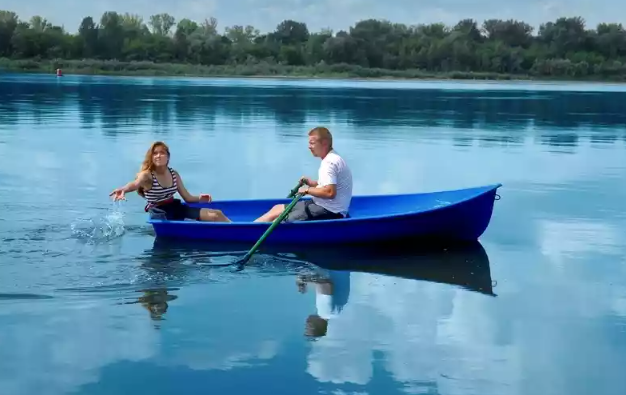 Стеклопластиковая лодка Дельфин в Ельце