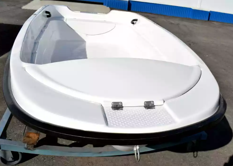 Стеклопластиковая лодка Пингвин (тримаран) в Ельце