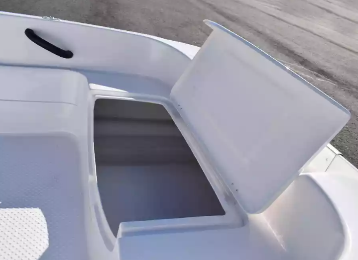 Стеклопластиковая лодка Пингвин (тримаран) в Ельце