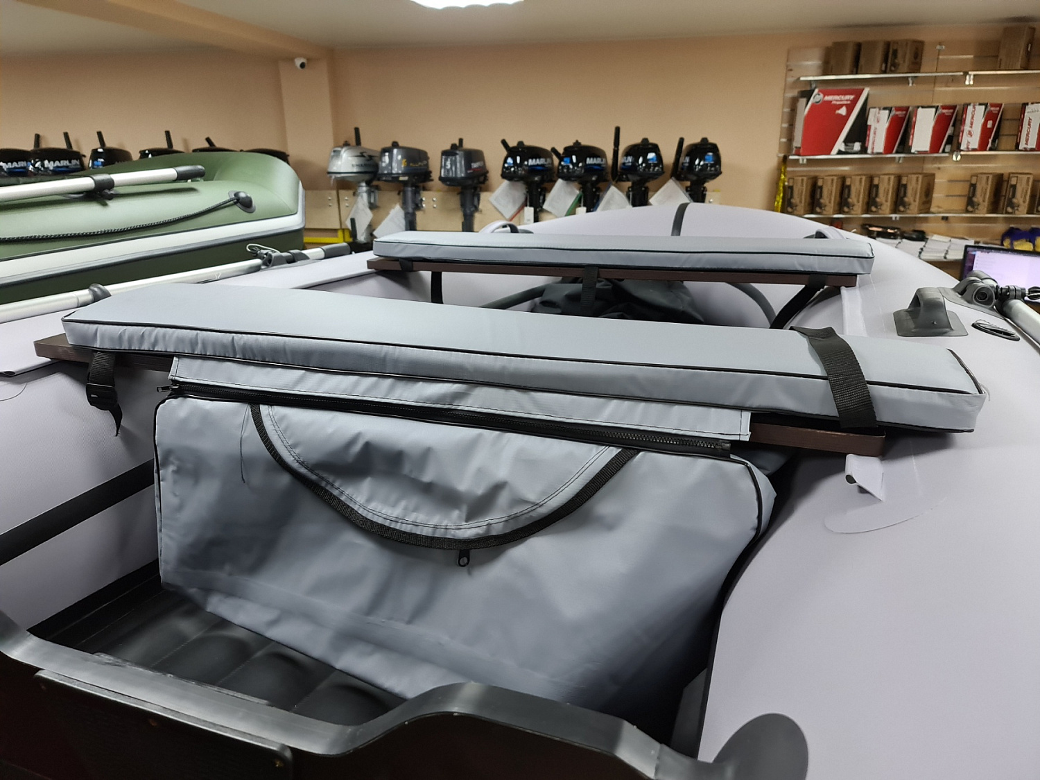 КОМПЛЕКТ МЯГКИХ НАКЛАДОК С СУМКОЙ ДЛЯ ЛОДОК 110Х20 СЕРЫЙ в Ельце